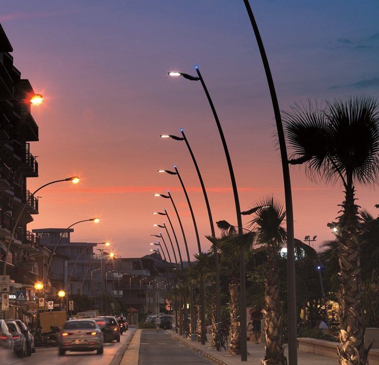 Tiang Oktagonal Single Parabole