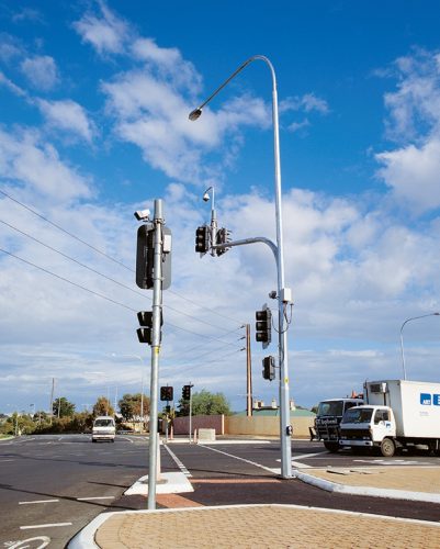 Tiang lalu Lintas cctv